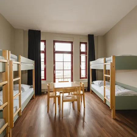 Wombat's Hostel *